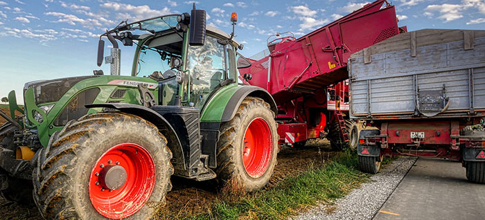 Bande transporteuse pomme de terre - Prestacourroie : réparation &  installation de bandes transporteuses courroies et cordons dans nos locaux  ou en intervention sur site industriel